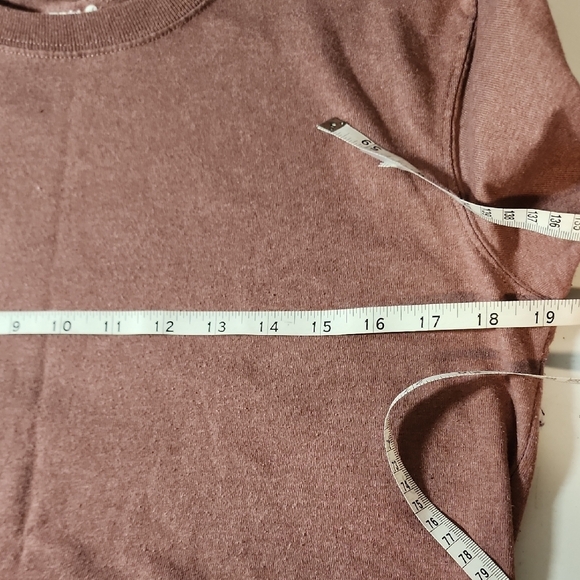 Carhartt Long Sleeve Tees for Versatile Style - Picture 5 of 8